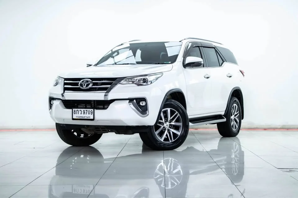 2019 Toyota Fortuner II 3