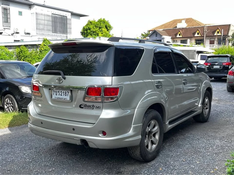 2006 Toyota Fortuner I 2