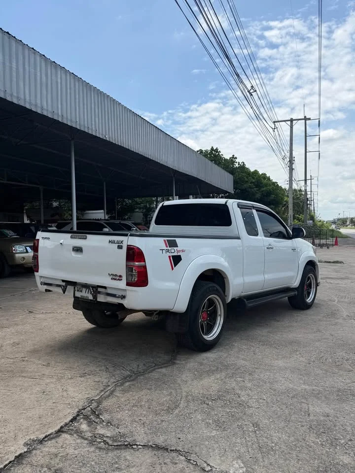 2014 Toyota Hilux VII 2