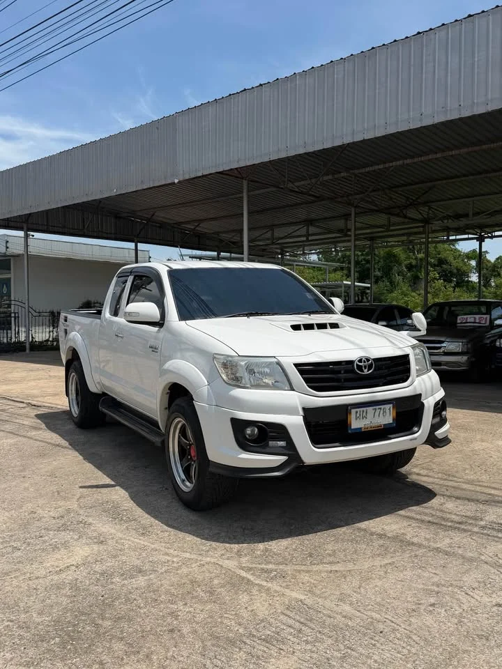 2014 Toyota Hilux VII 3