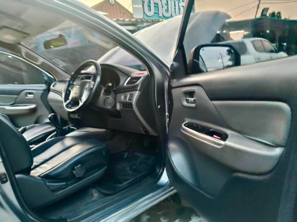 2015 Mitsubishi Triton V 3