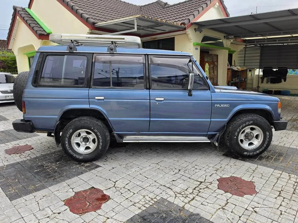 1992 Mitsubishi Pajero I 3