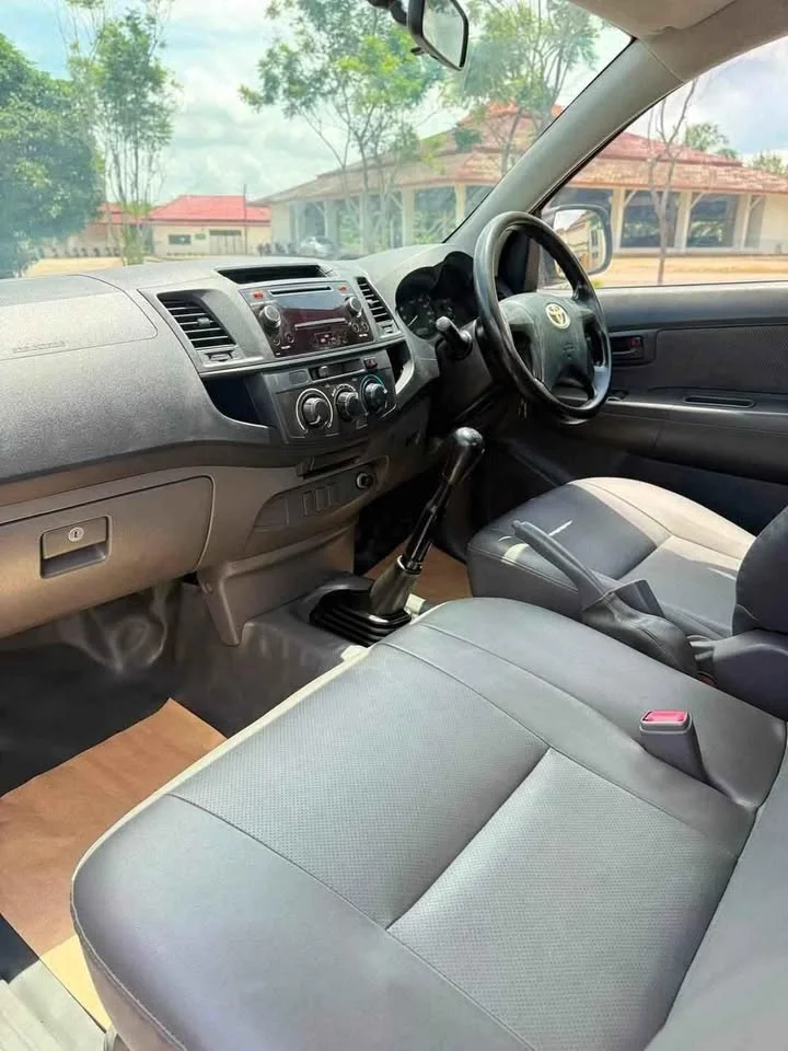 2014 Toyota Hilux VII 3