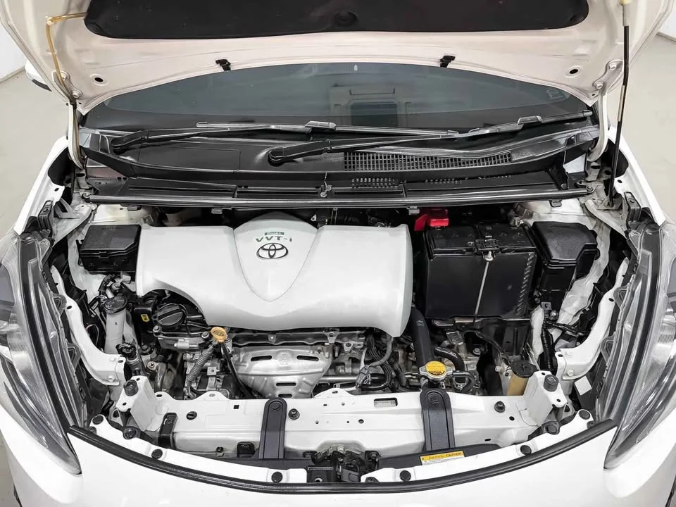 2017 Toyota Sienta II 2