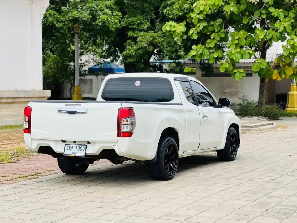 2021 Mitsubishi Triton V 2