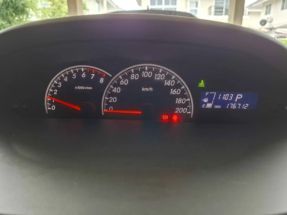 2006 Toyota Yaris II 2