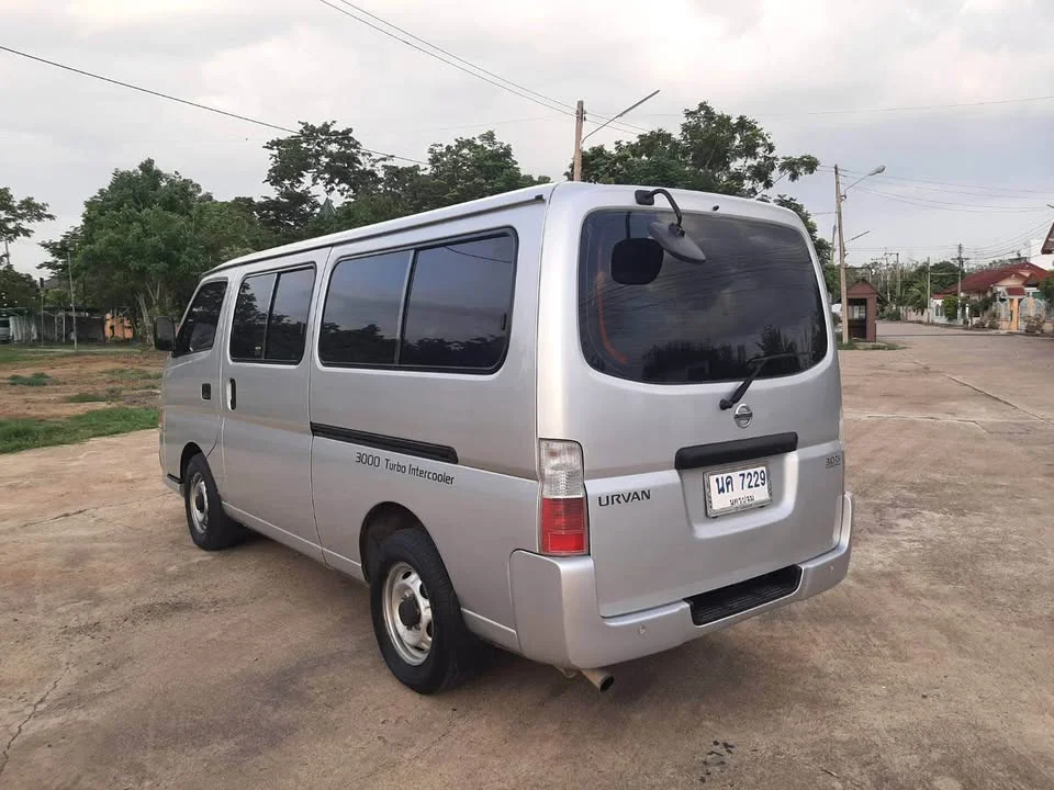 2011 Nissan Urvan V (E25) 2