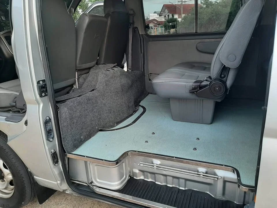 2011 Nissan Urvan V (E25) 3