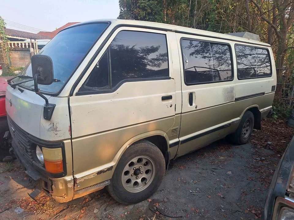 Toyota Commuter III 3