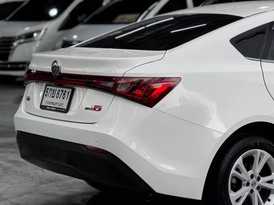 2015 MG 5 I  2