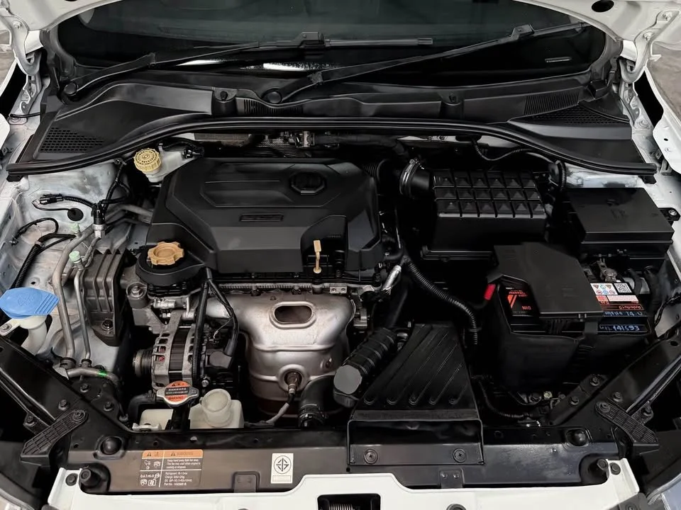 2015 MG 5 I  3