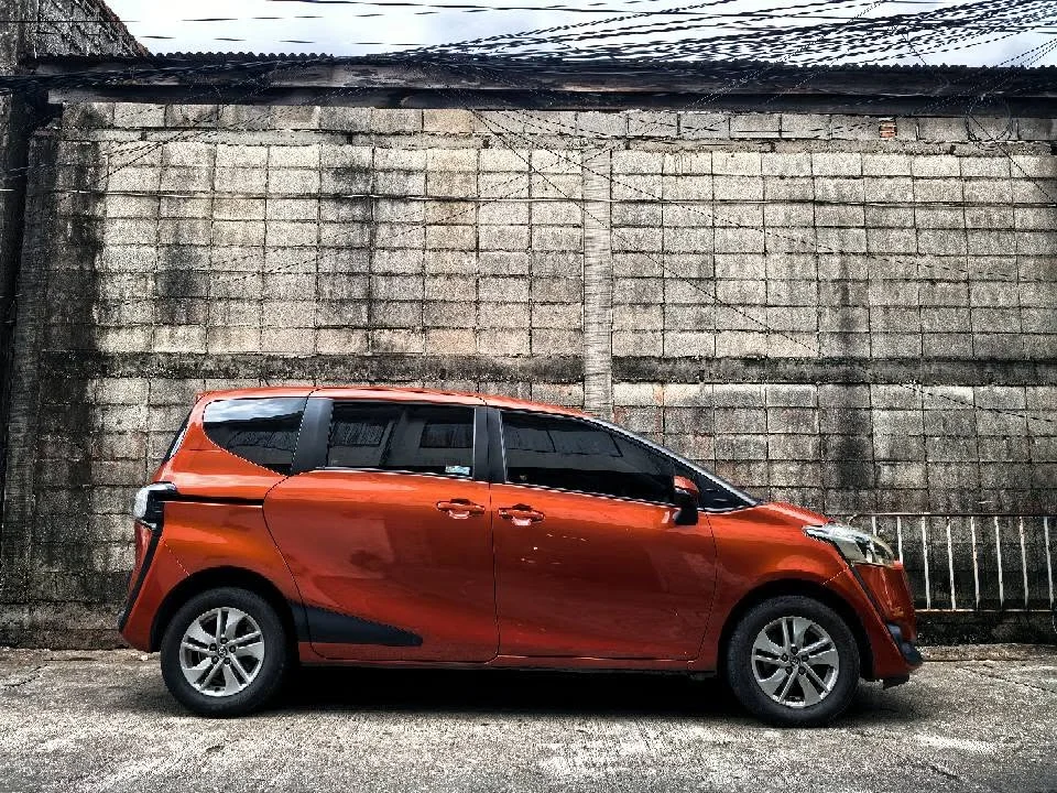 2018 Toyota Sienta II 3