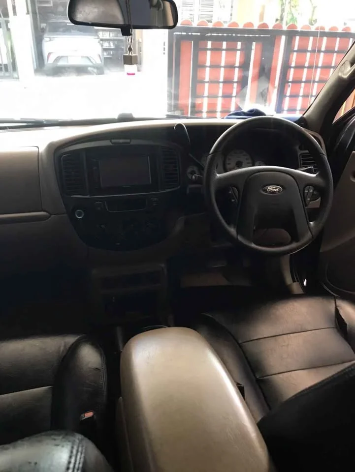 2004 Ford Escape I 2