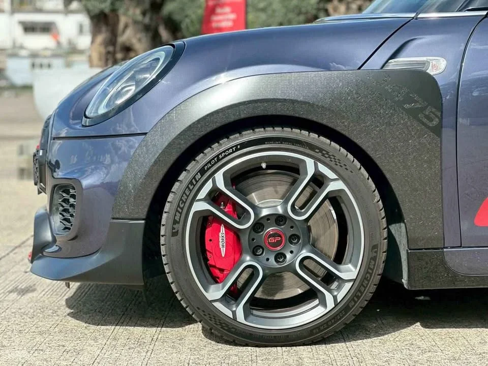 2020 Mini Hatch  III 2