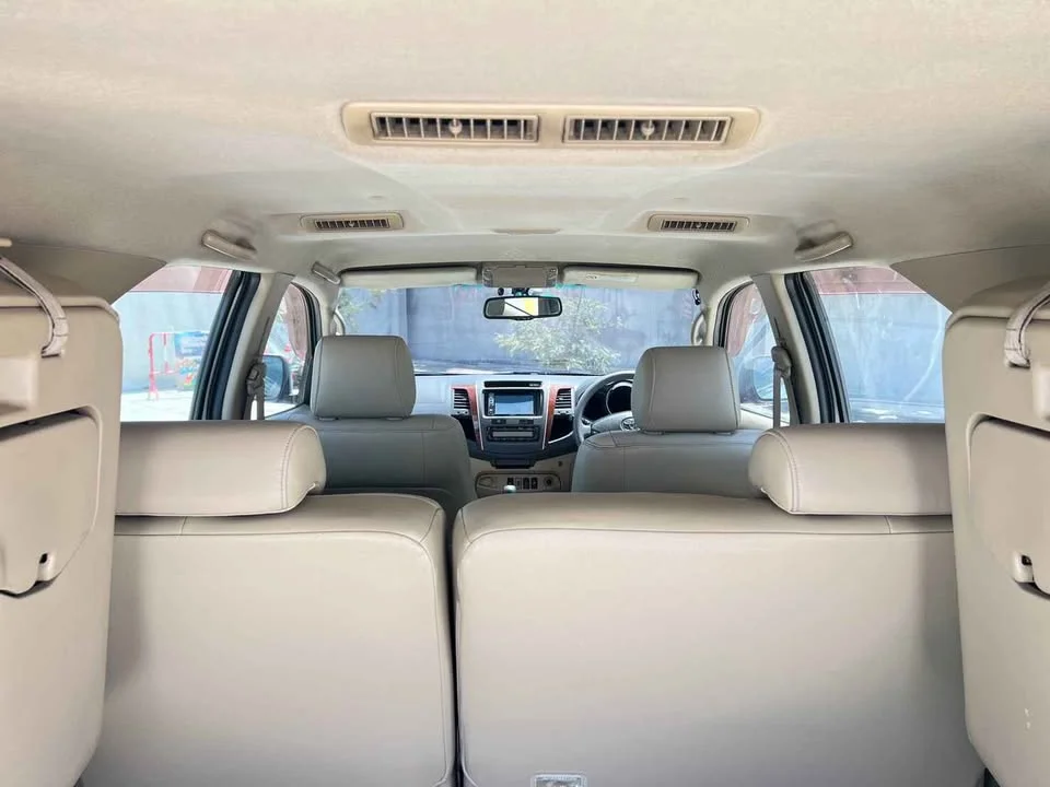 2010 Toyota Fortuner I 2