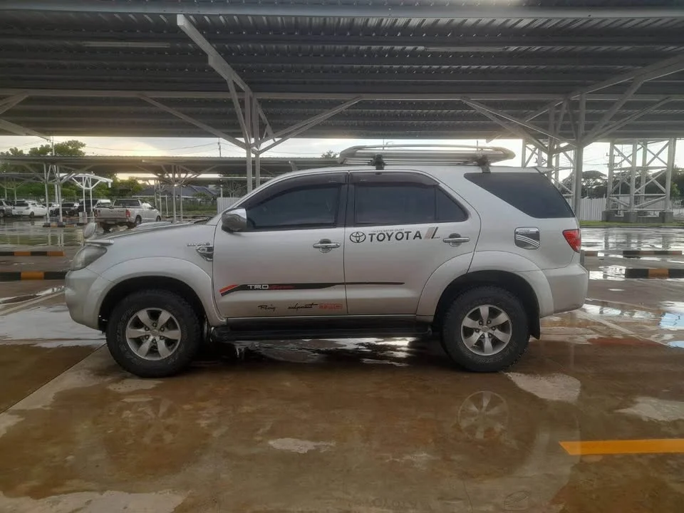 2006 Toyota Fortuner I 3