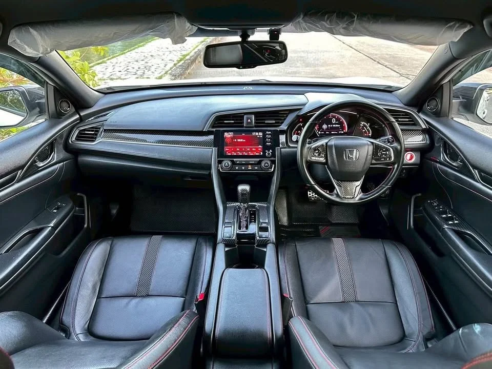 2021 Honda Civic X 2