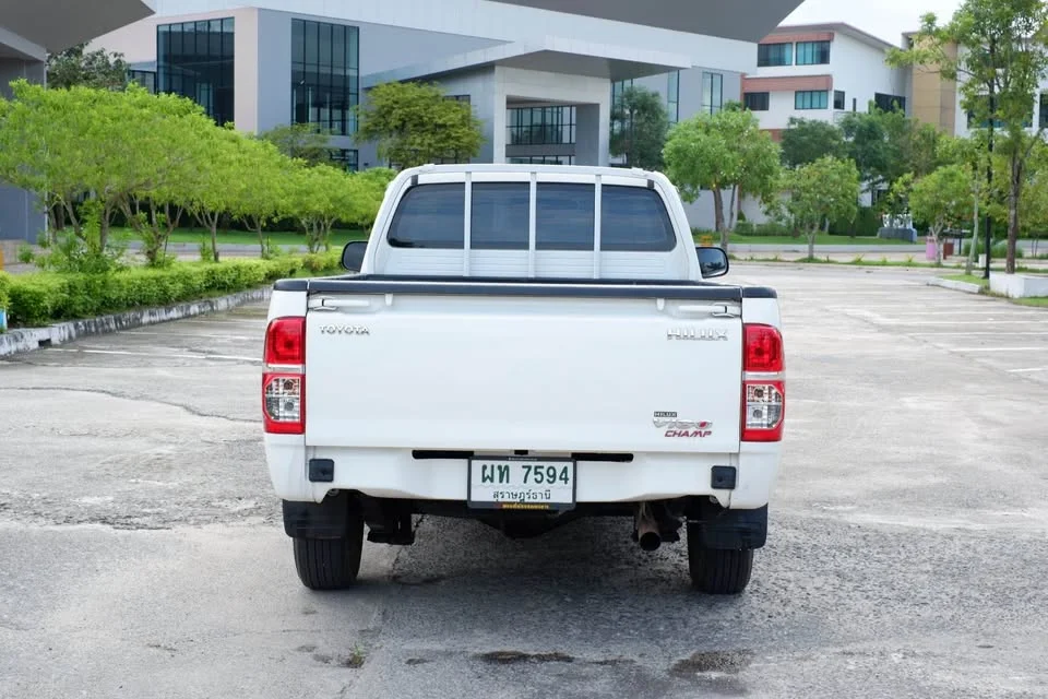2013 Toyota Hilux VII 3