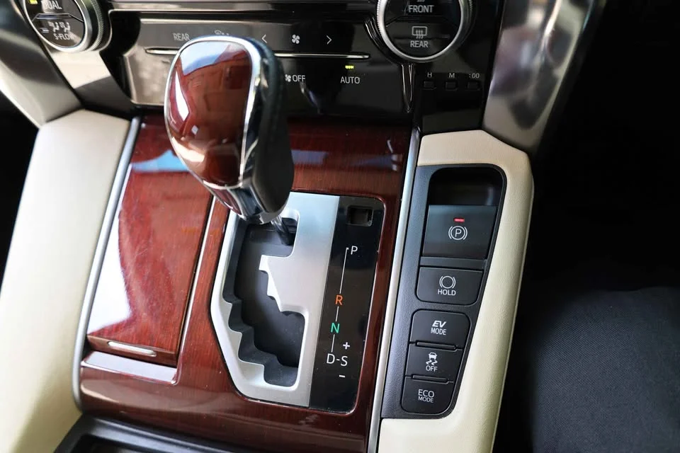 2017 Toyota Alphard, Vellfire III (AH30) 3