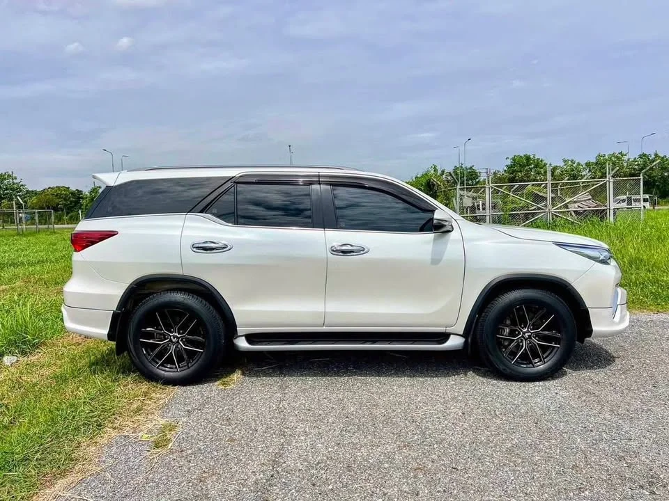 2018 Toyota Fortuner II 3
