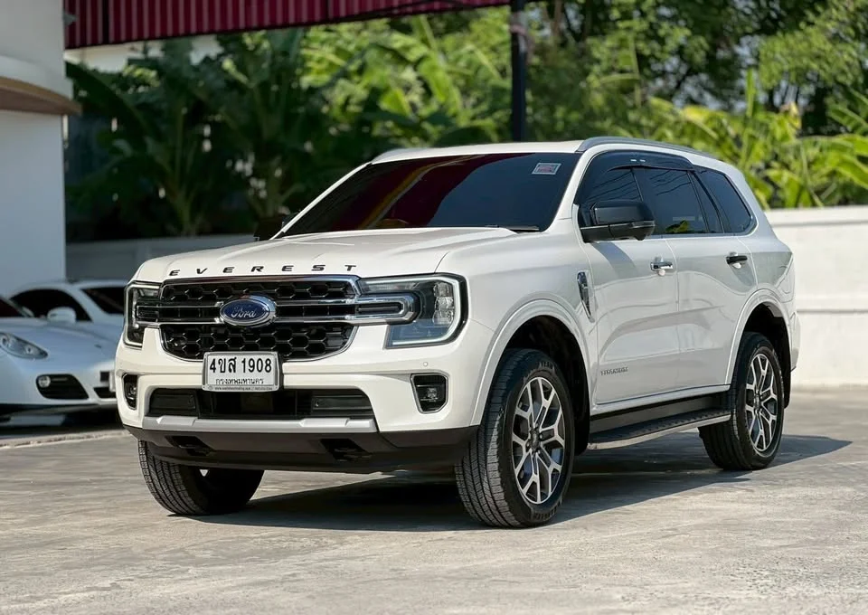2023 Ford Everest III 2