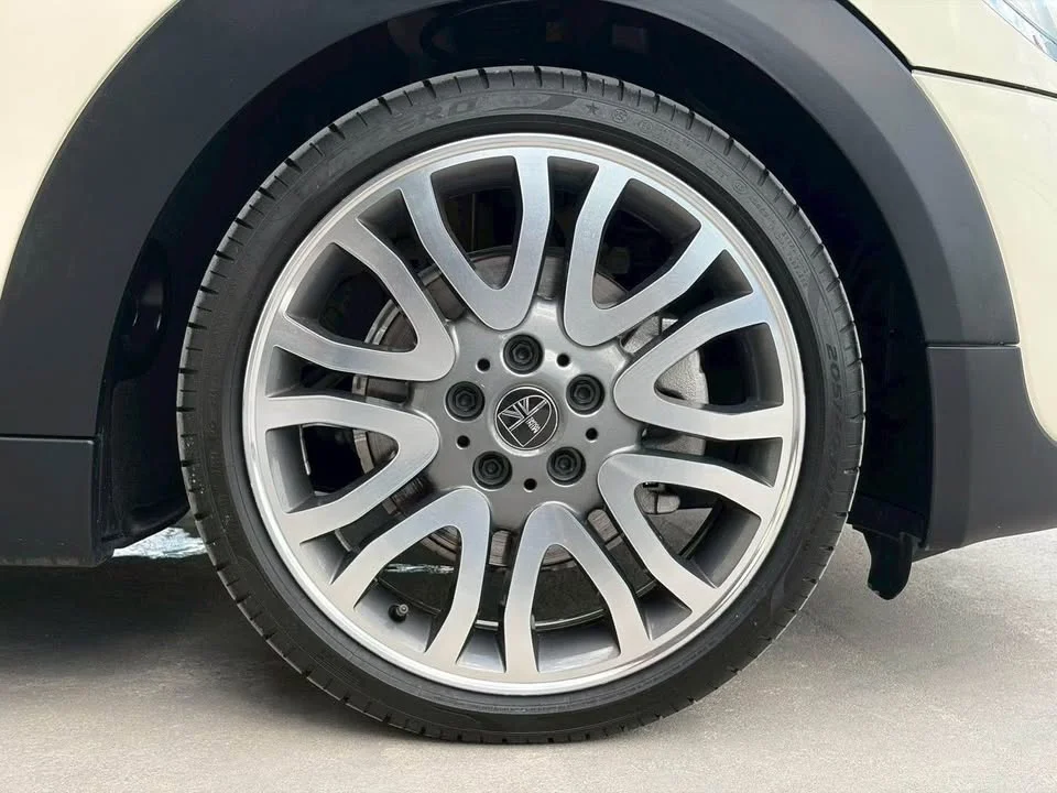 2020 Mini Hatch  III 3