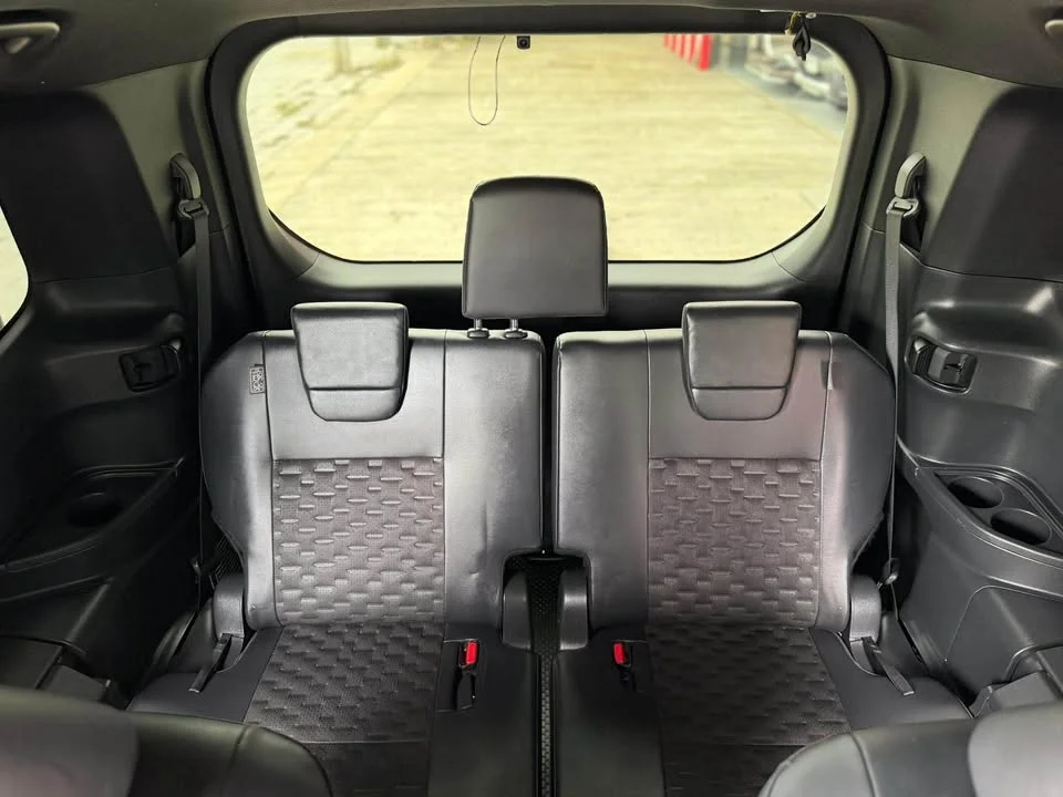 2022 Toyota Voxy IV 3