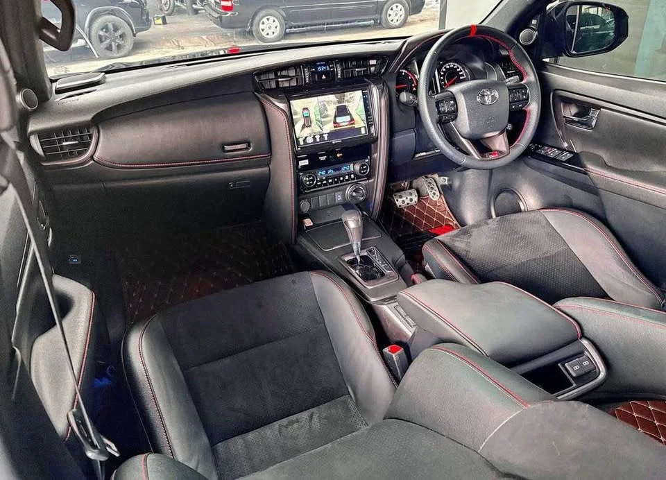 2023 Toyota Fortuner II 3