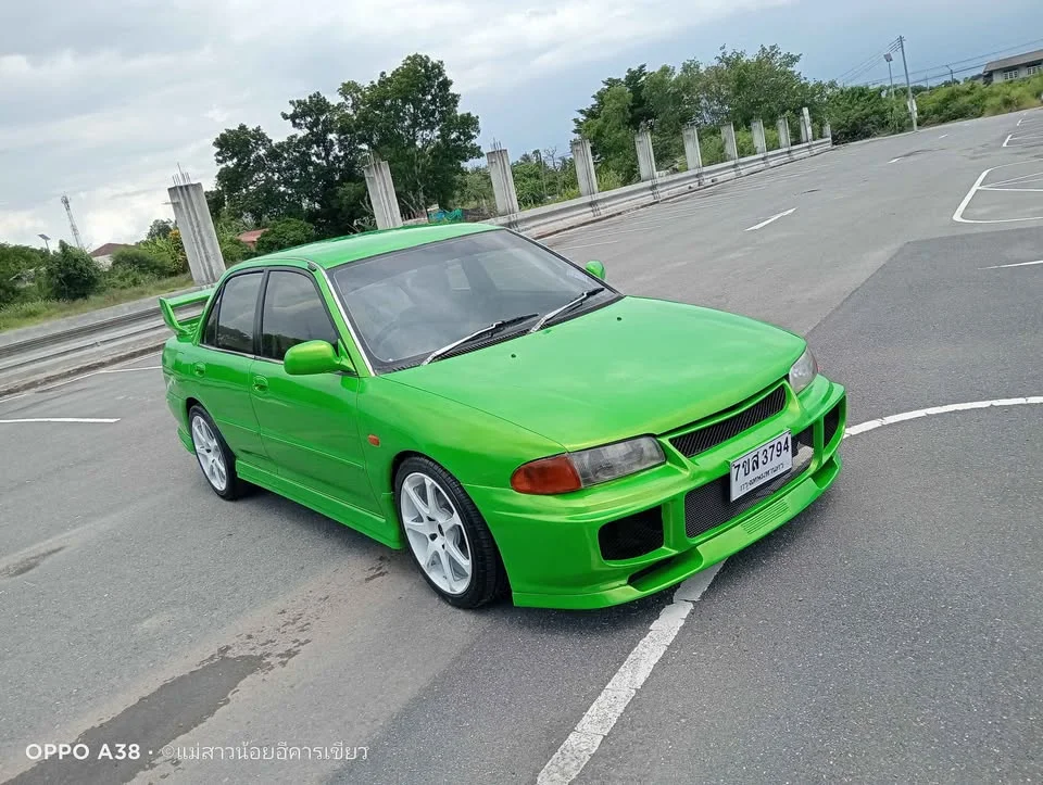 1997 Mitsubishi Lancer VI 2