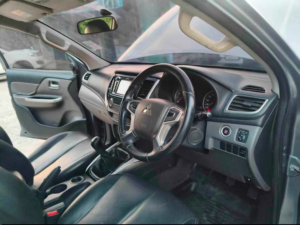 2015 Mitsubishi Triton V 2