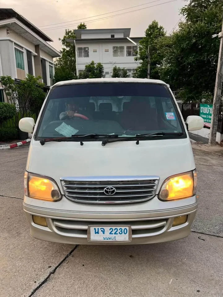 2001 Toyota Commuter IV (H100) 2