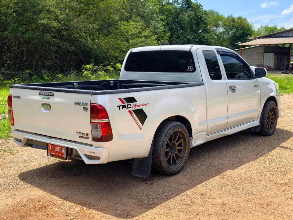 2014 Toyota Hilux VII 2