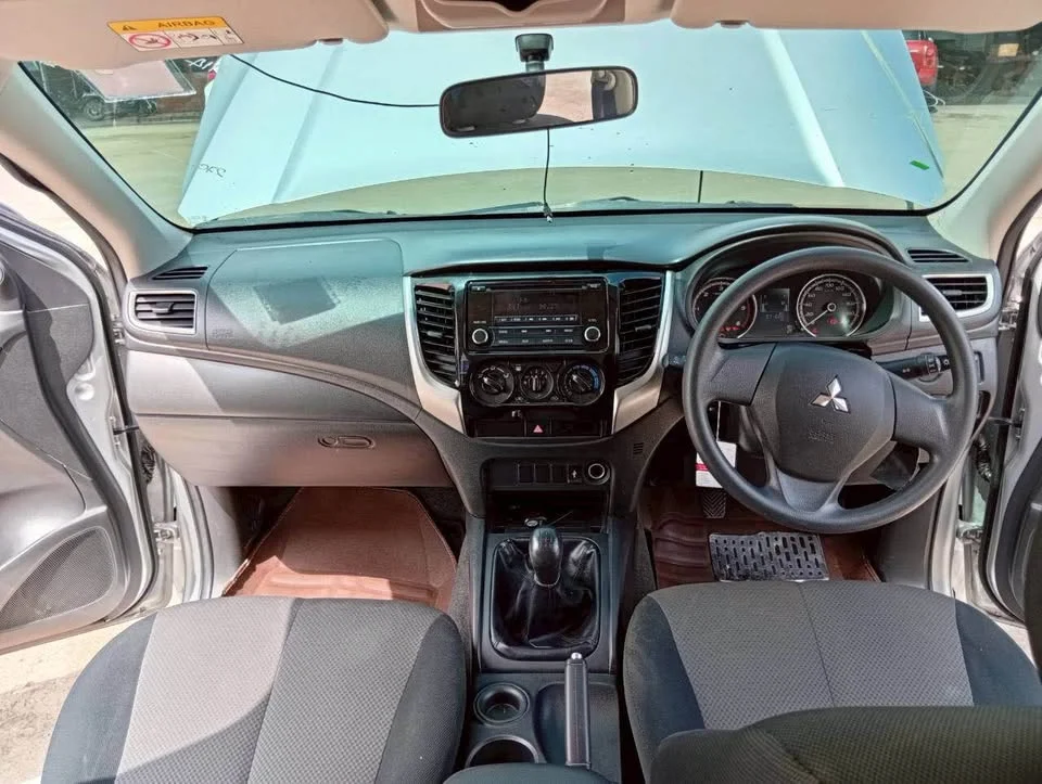 2022 Mitsubishi Triton V 3