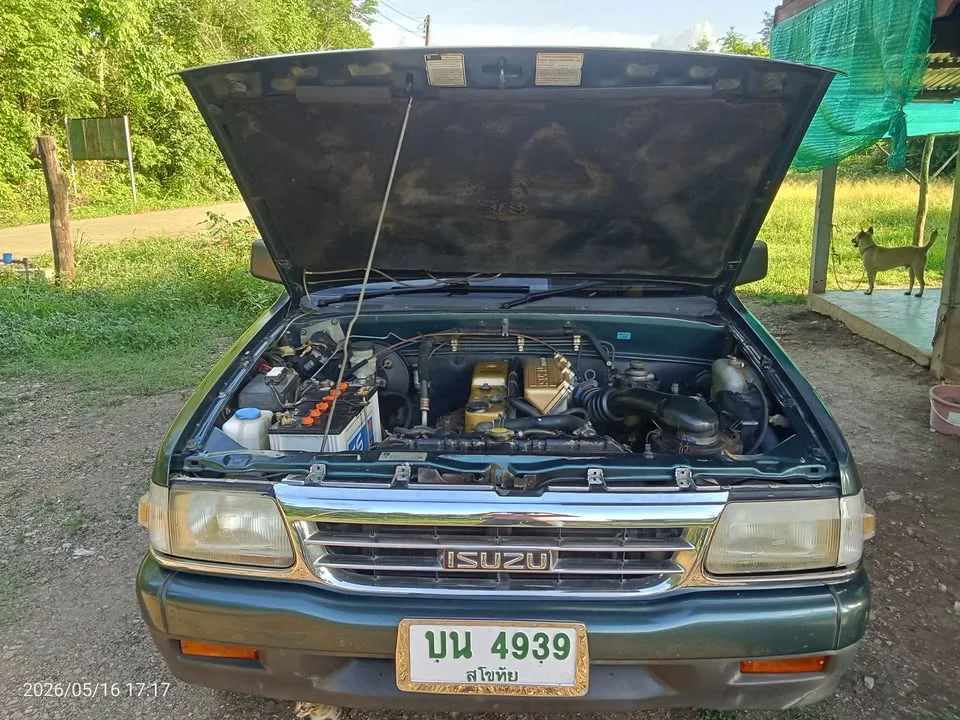 1996 Isuzu TFR III 2