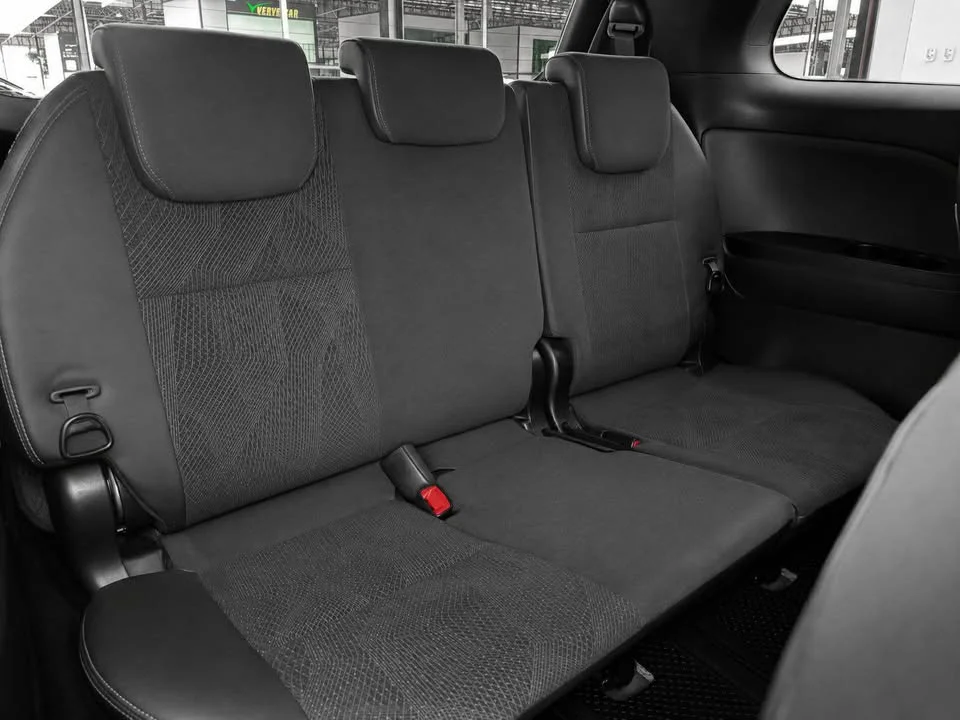 2017 Toyota Estima III 3