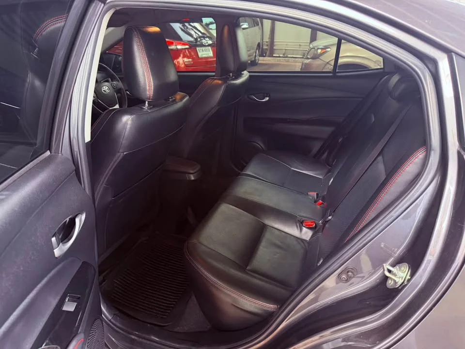 2019 Toyota Yaris ATIV III 3