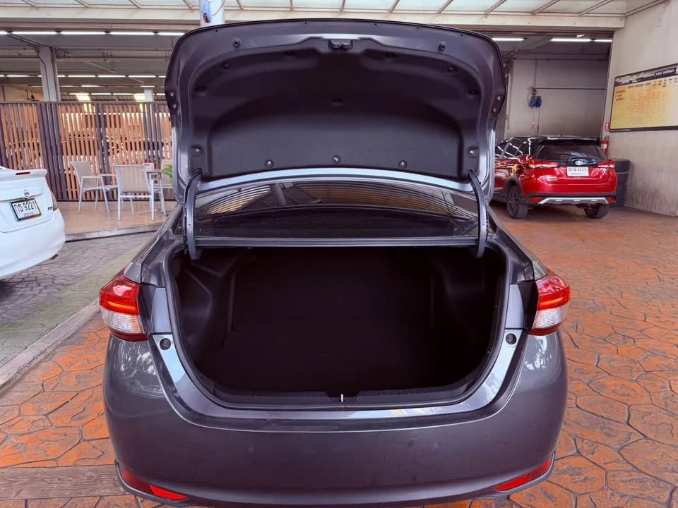2019 Toyota Yaris ATIV III 2