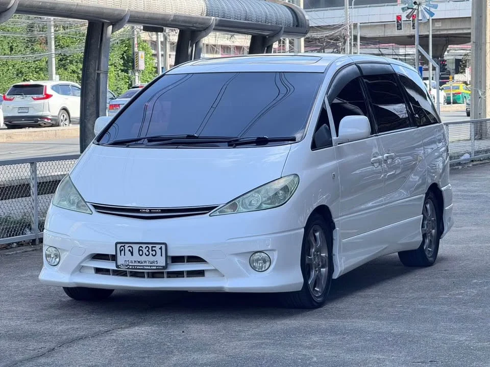 2004 Toyota Estima II 3