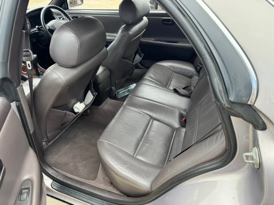 1996 Lexus ES II 2