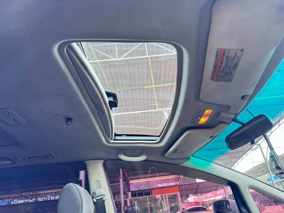 2004 Toyota Estima II 3