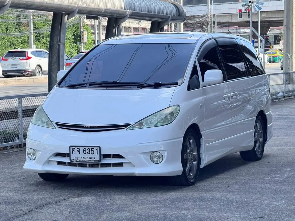 2004 Toyota Estima II 3