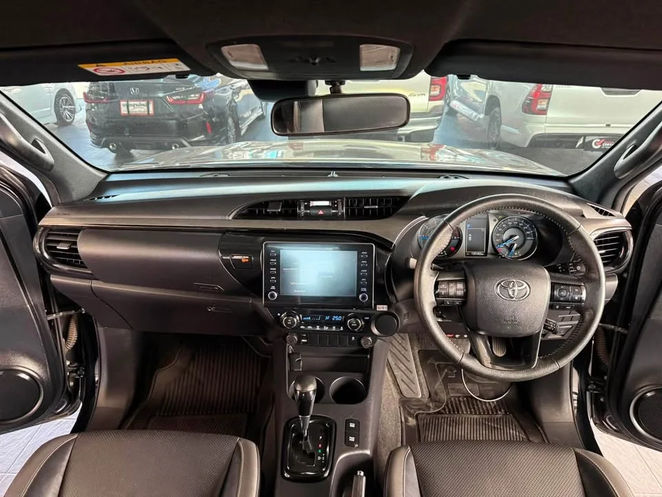 2021 Toyota Hilux VIII 3