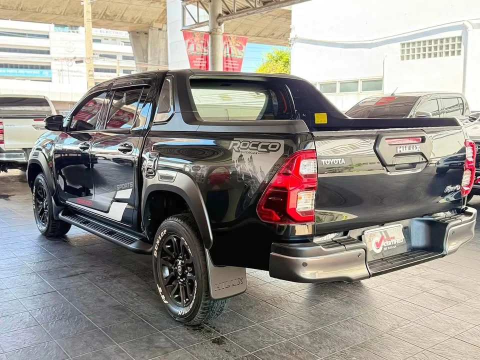 2021 Toyota Hilux VIII 2