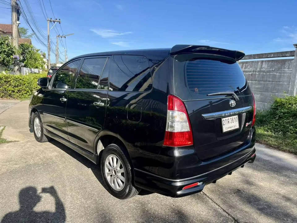 2013 Toyota Innova I 3