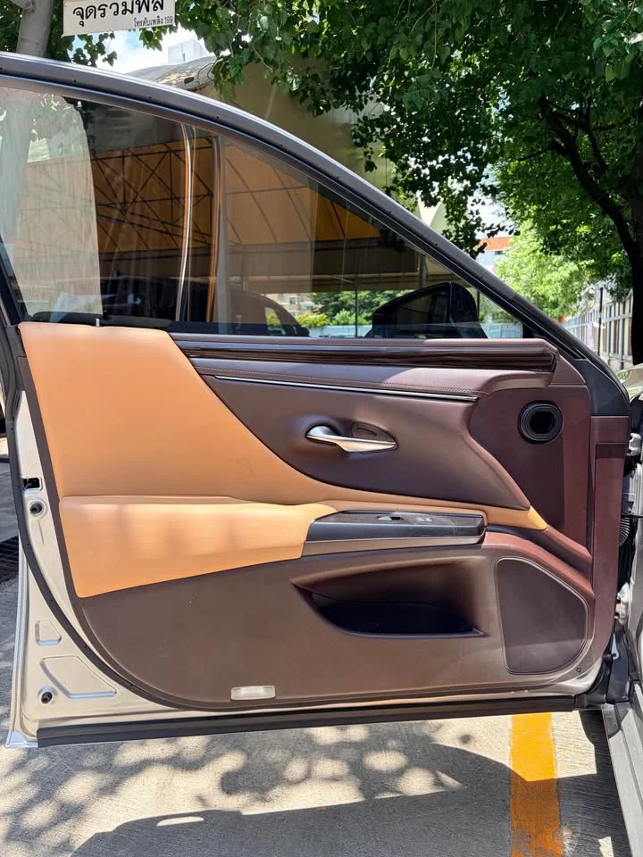 2018 Lexus ES VII 3