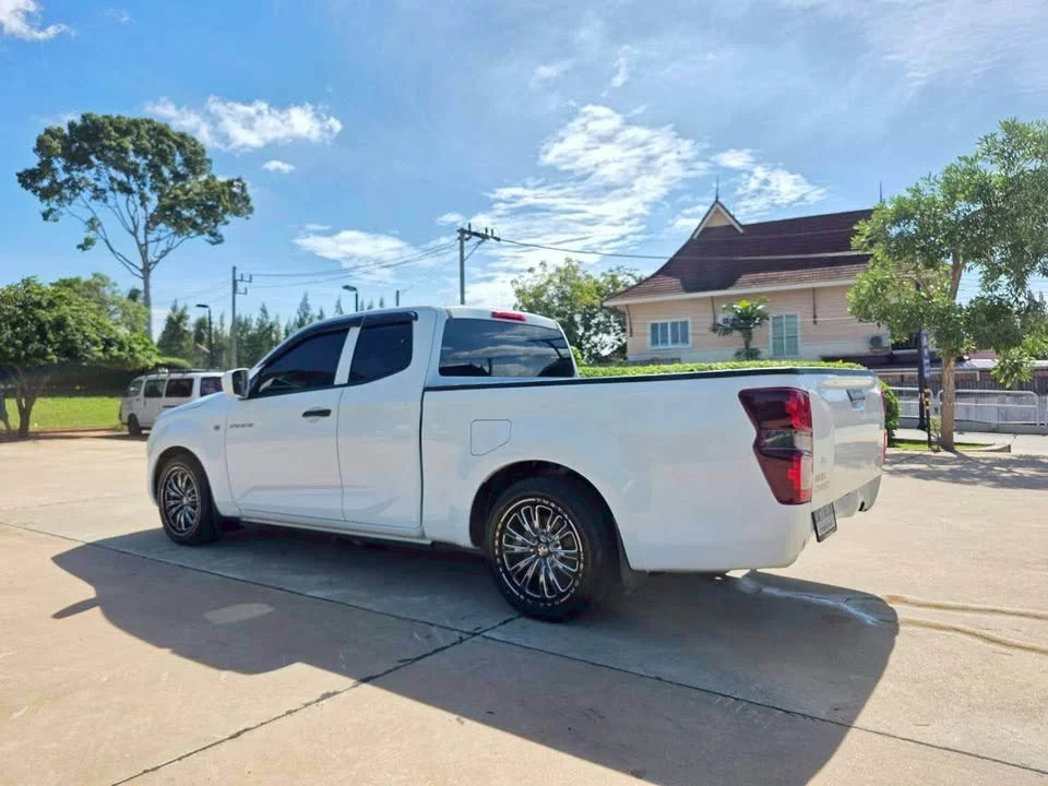 2020 Isuzu D-Max III (RG) 3