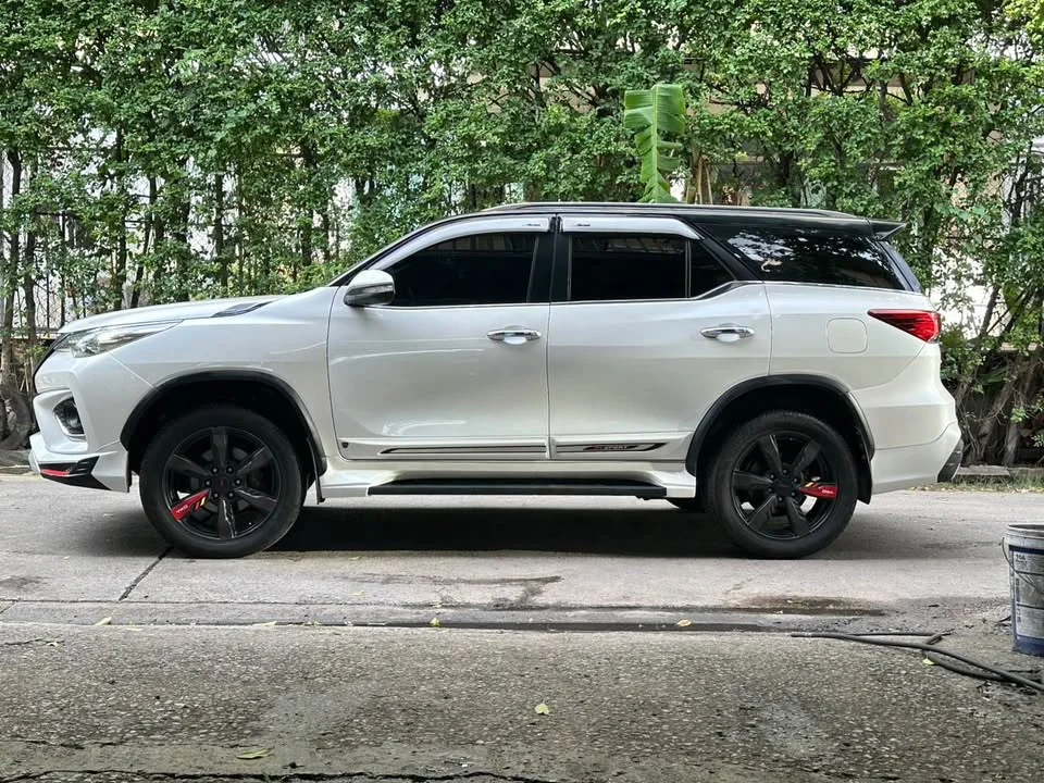 2016 Toyota Fortuner II 2