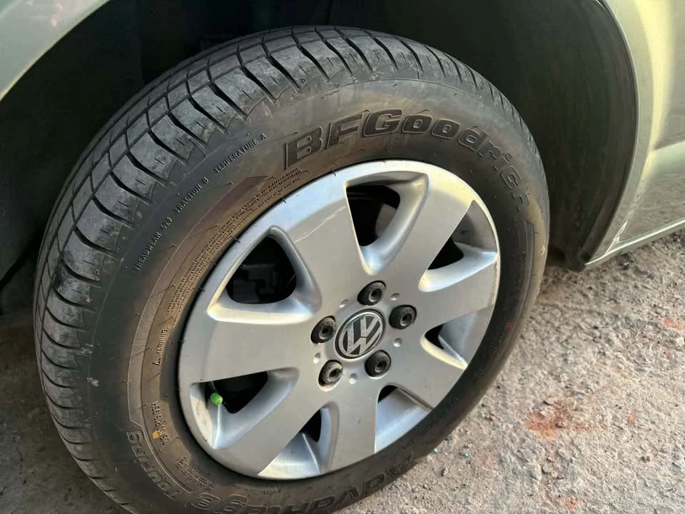 2005 Volkswagen Caravelle T5 3