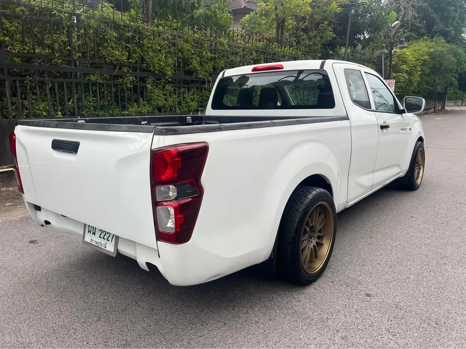 2021 Isuzu D-Max III (RG) 3