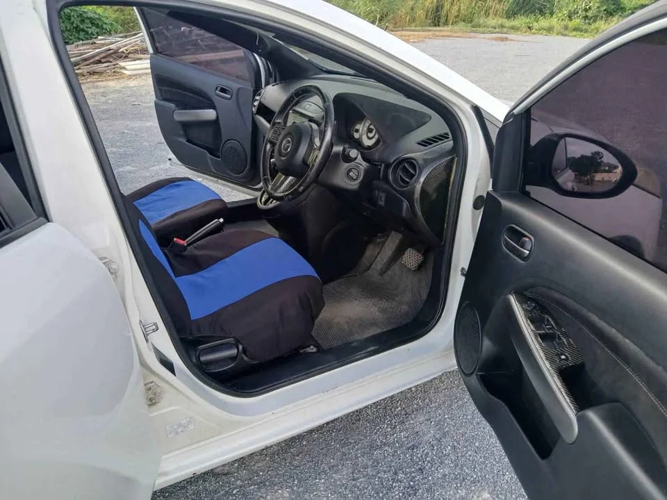2010 Mazda 2 II 3